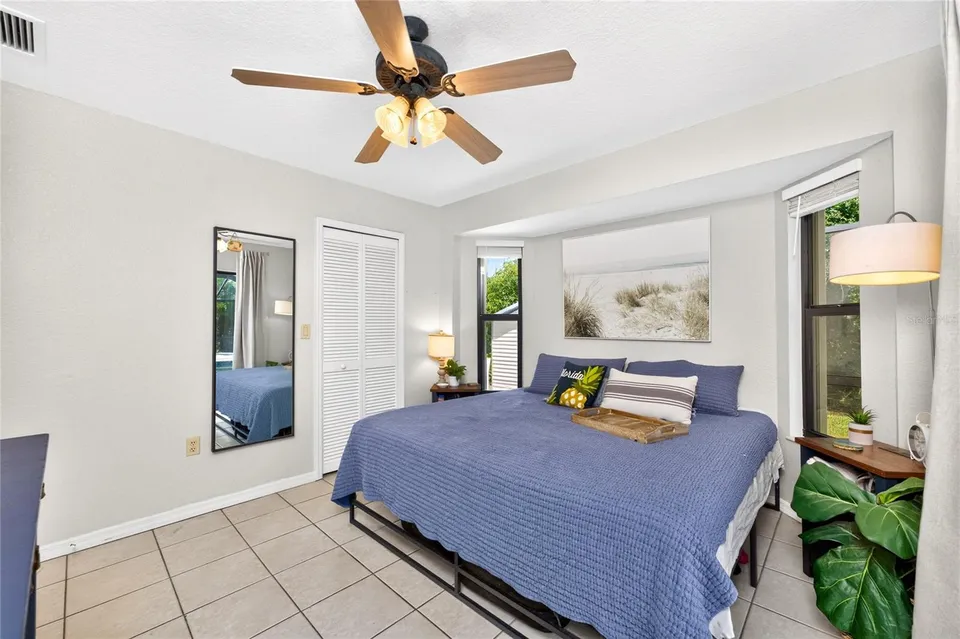 1087 BAY HARBOR DR, photo 31