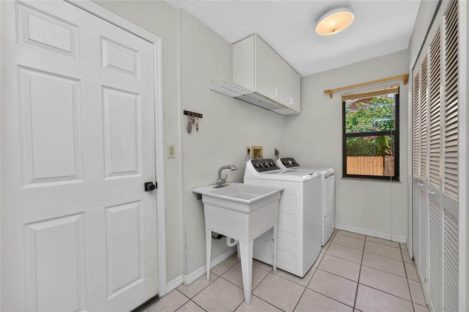 1087 BAY HARBOR DR, photo 32