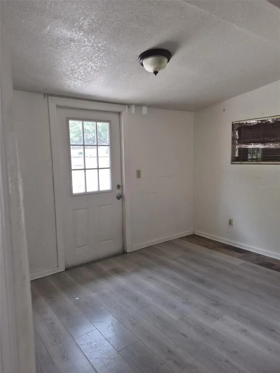 1230 ROWELL ST, photo 5