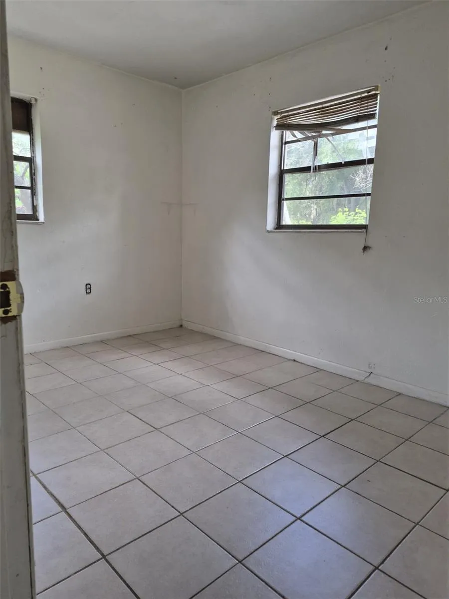 1230 ROWELL ST, photo 8