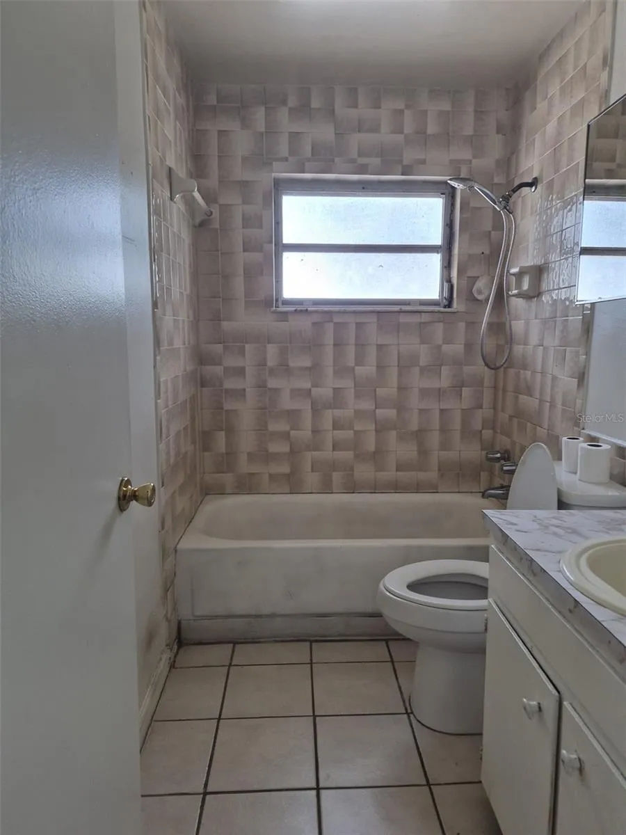 1230 ROWELL ST, photo 9