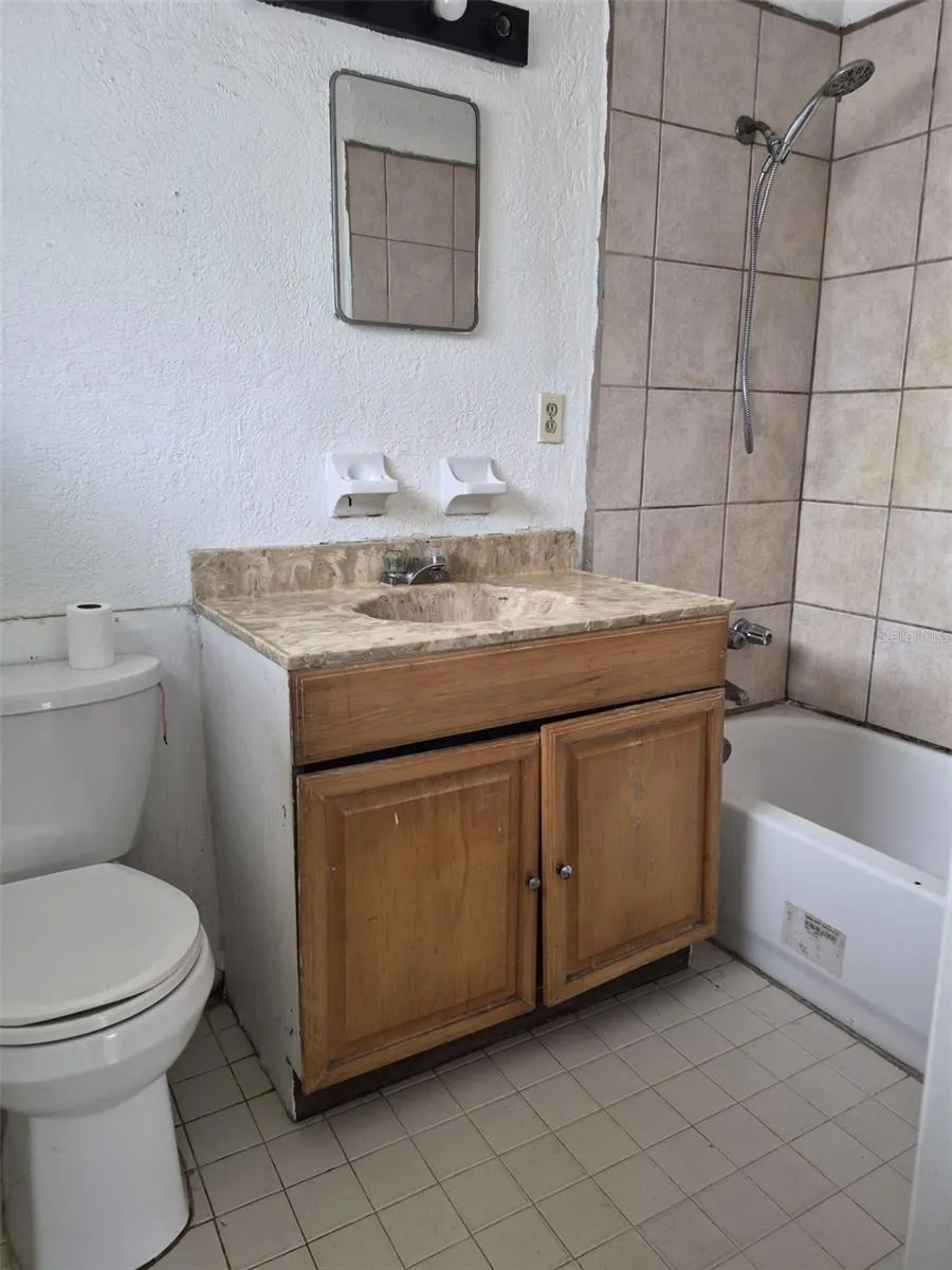 1230 ROWELL ST, photo 12