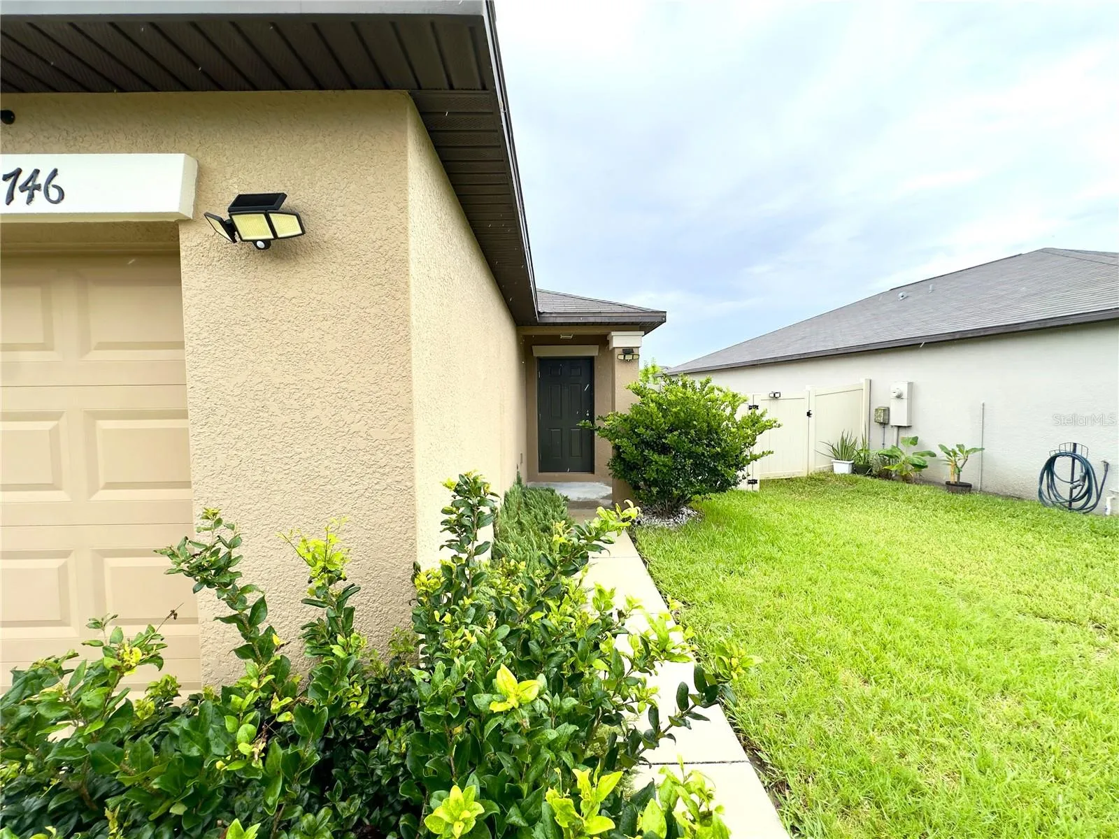9746 SAGE CREEK DR, photo 2