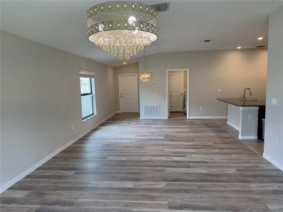 9746 SAGE CREEK DR, photo 6