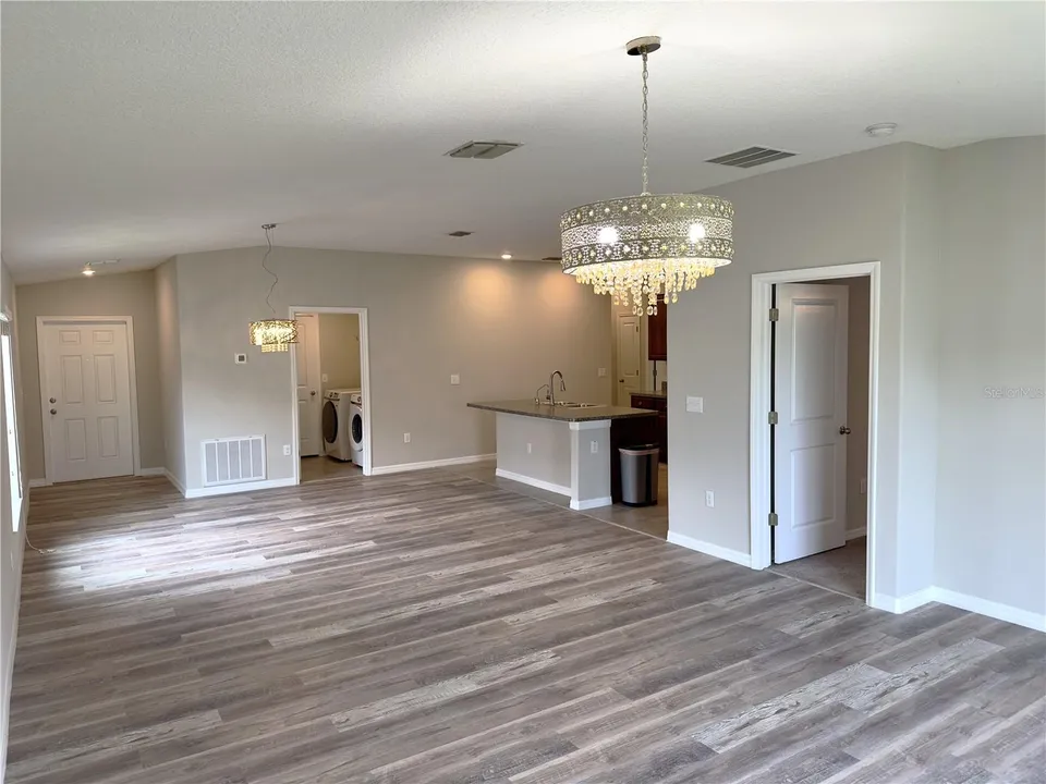 9746 SAGE CREEK DR, photo 7