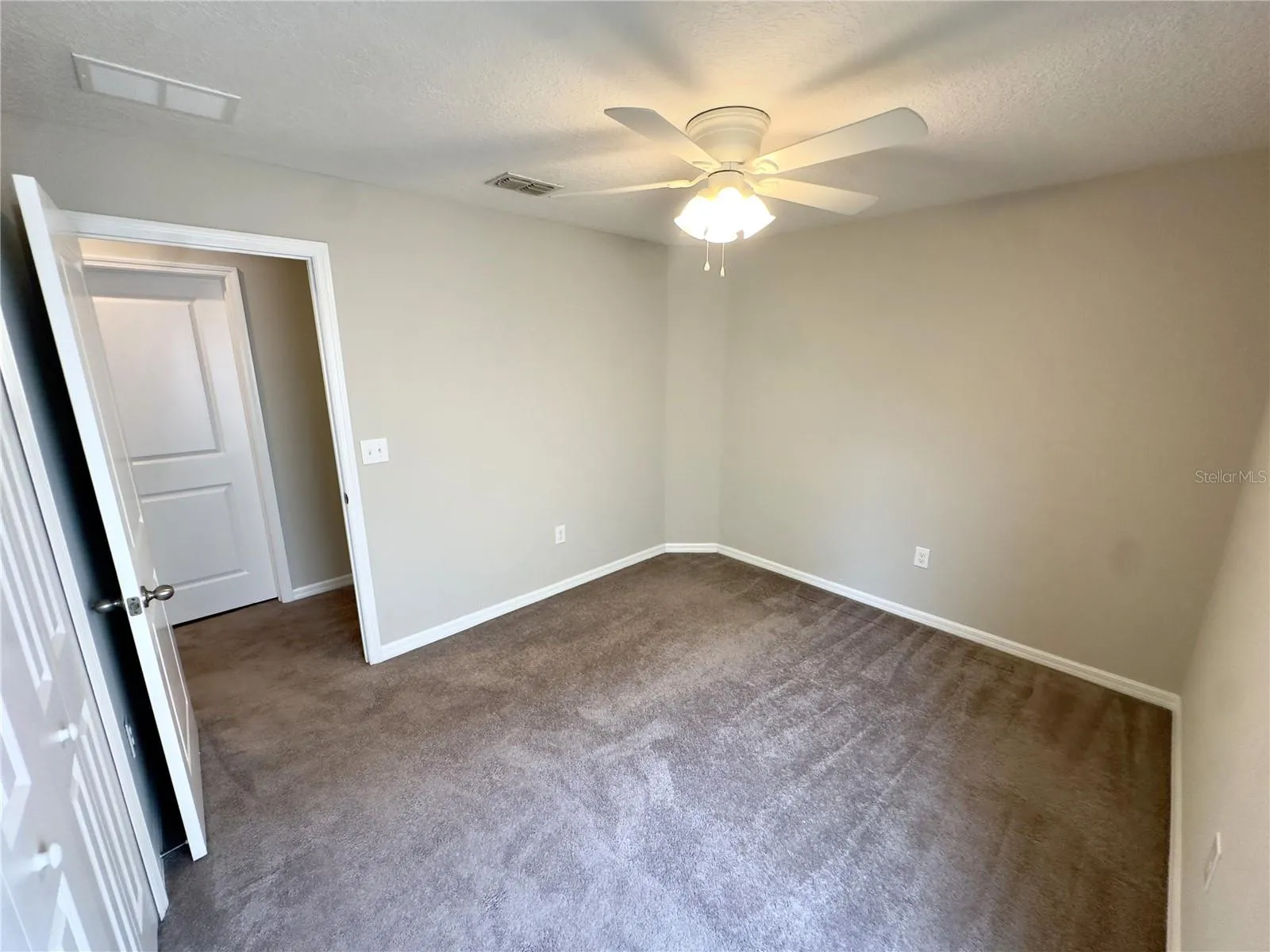 9746 SAGE CREEK DR, photo 17