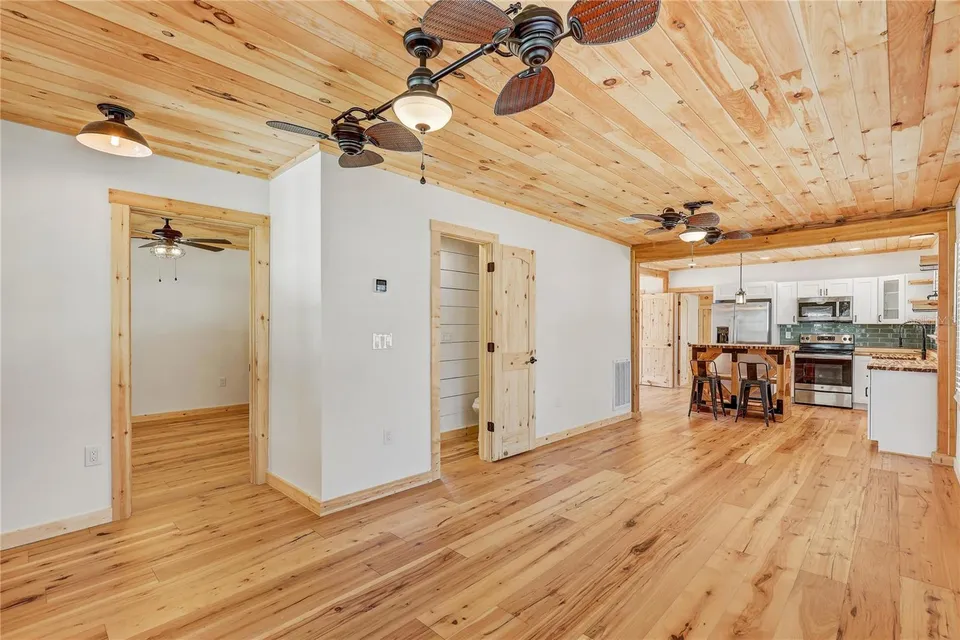 126 W NORTH ST, photo 8