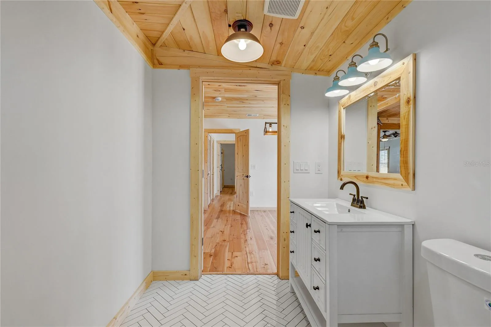 126 W NORTH ST, photo 27
