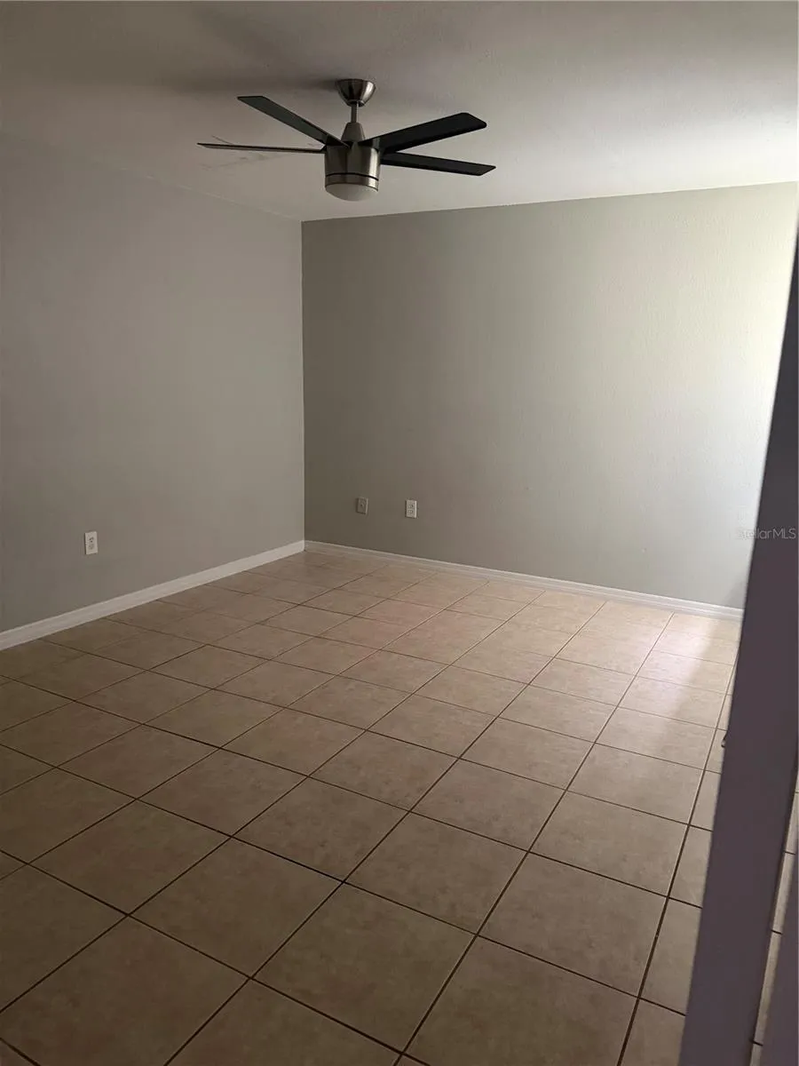916 LAKE DESTINY RD #H, photo 8