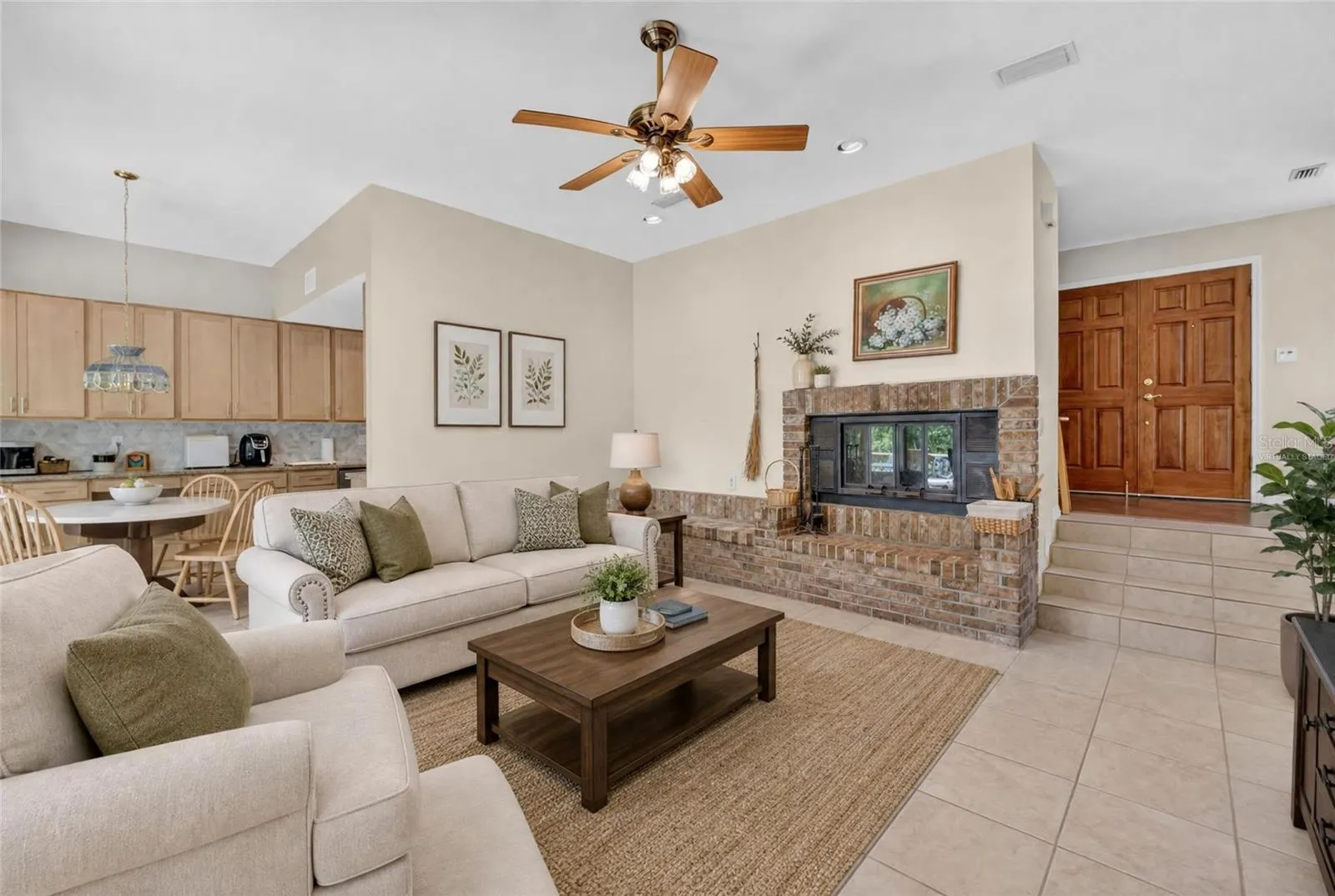 325 NW 80TH BLVD, photo 4
