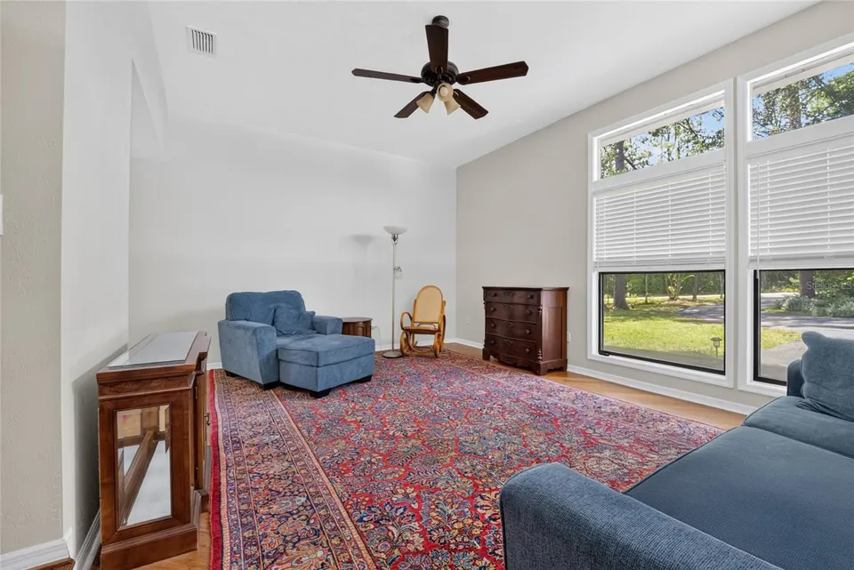 325 NW 80TH BLVD, photo 7