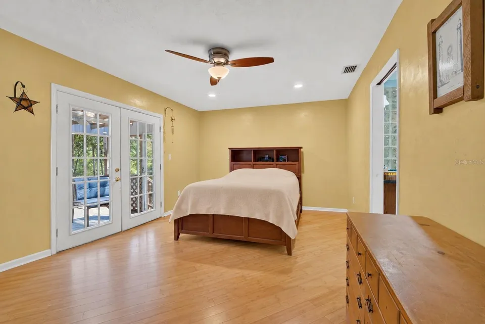 325 NW 80TH BLVD, photo 13