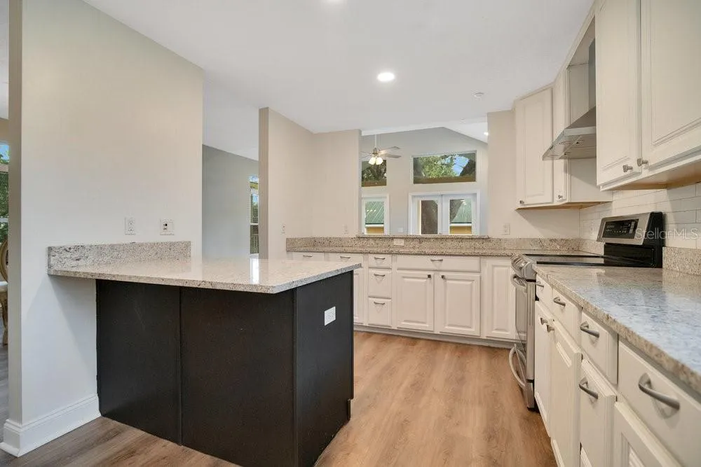 2516 E CHURCH ST, photo 8