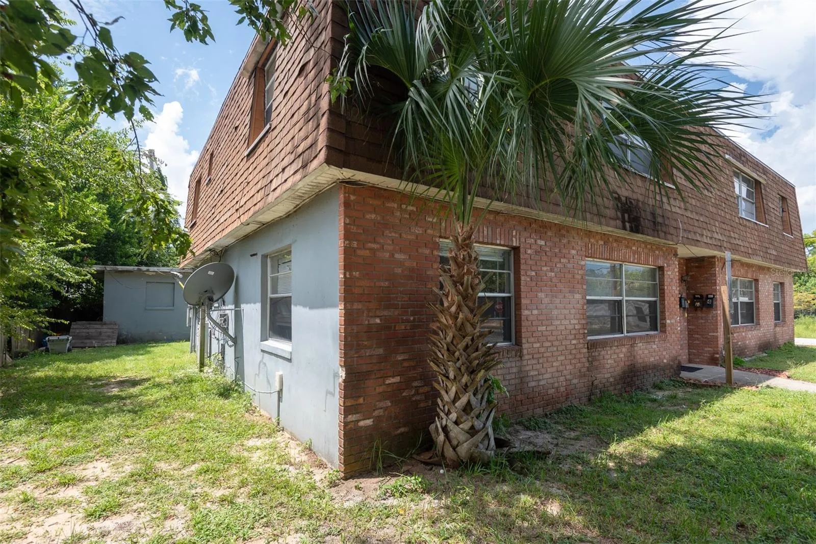 656 WILLIAMSBURG DR, photo 4