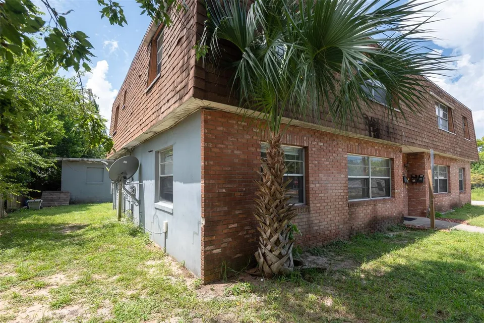656 WILLIAMSBURG DR, photo 4