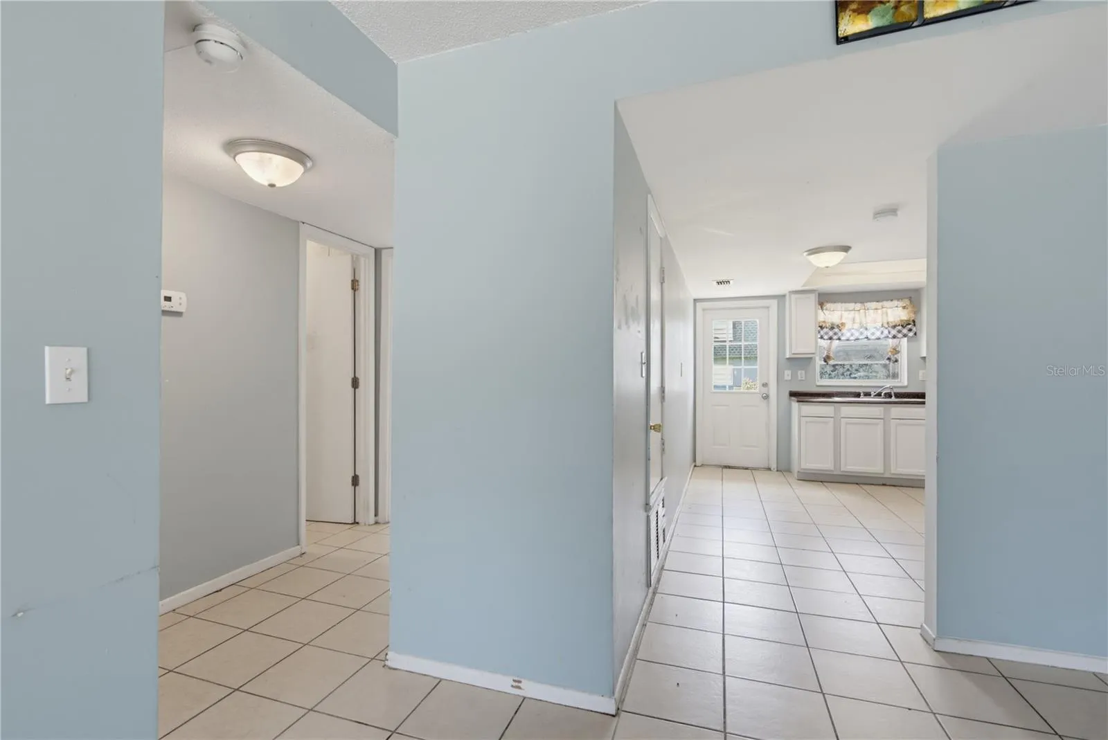 656 WILLIAMSBURG DR, photo 10