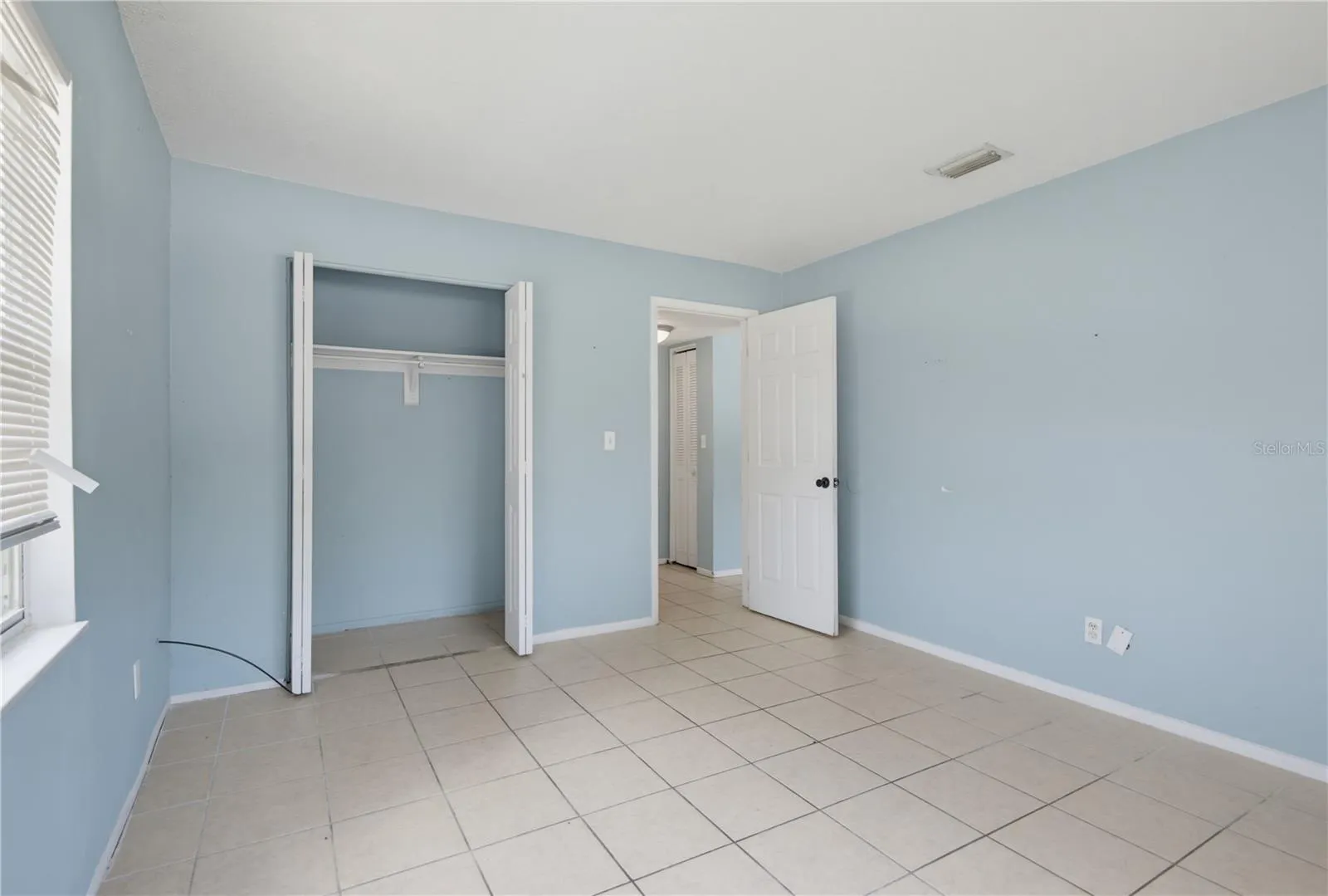 656 WILLIAMSBURG DR, photo 12