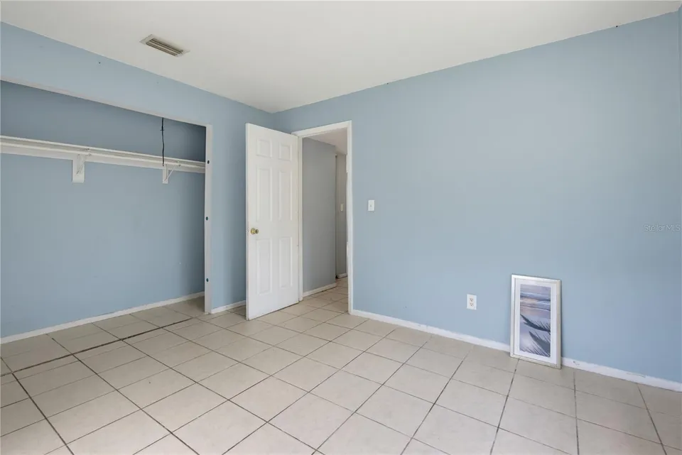 656 WILLIAMSBURG DR, photo 13