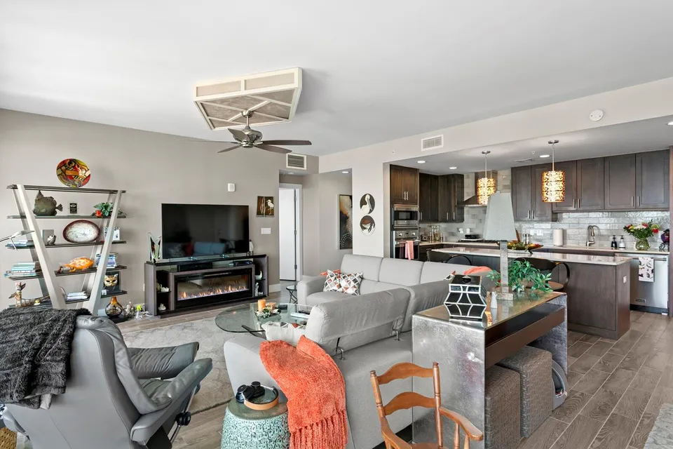 176 4TH AVE NE #1002, photo 16
