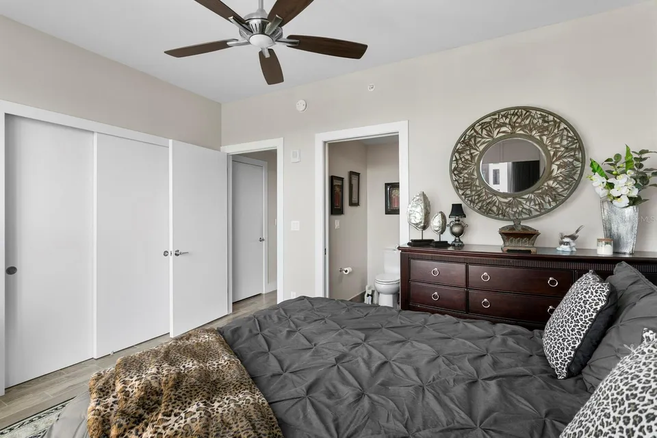 176 4TH AVE NE #1002, photo 31