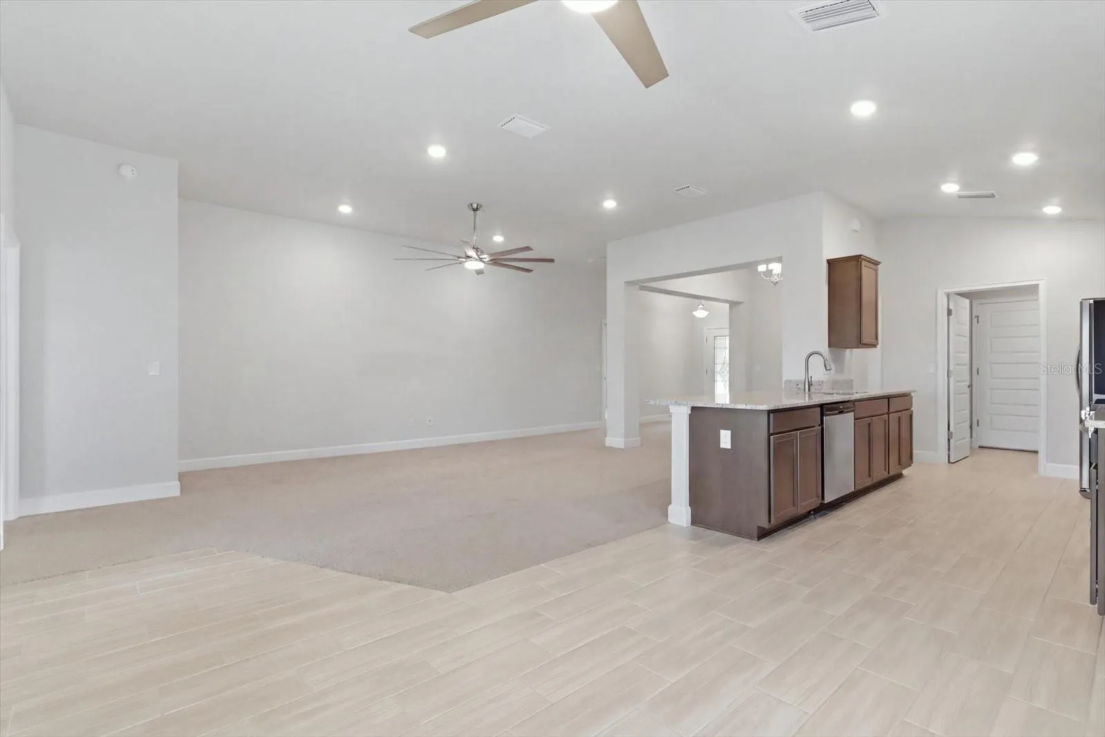 336 W REXFORD DR, photo 6