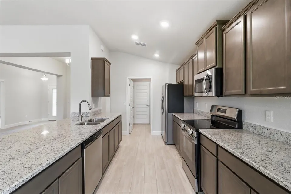 336 W REXFORD DR, photo 9