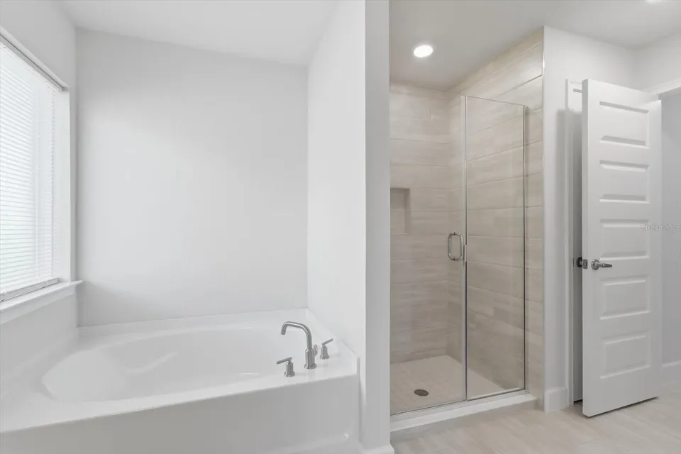 336 W REXFORD DR, photo 27