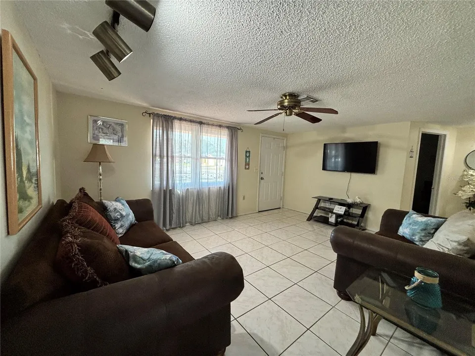 11734 PAIGE DR, photo 4