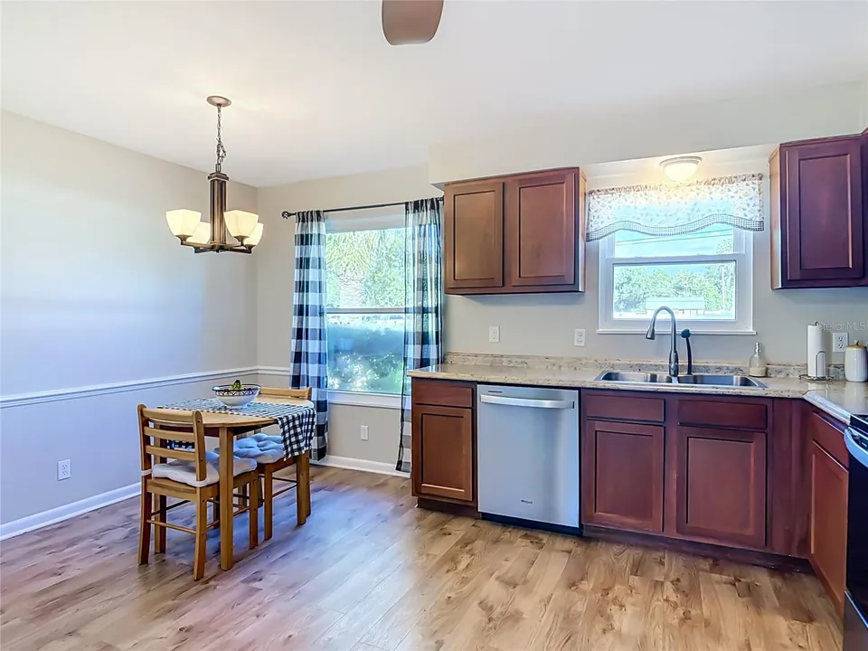 97 S COURTLAND BLVD, photo 17