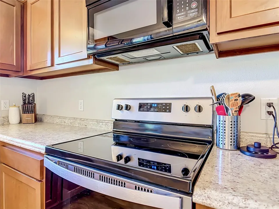 97 S COURTLAND BLVD, photo 18
