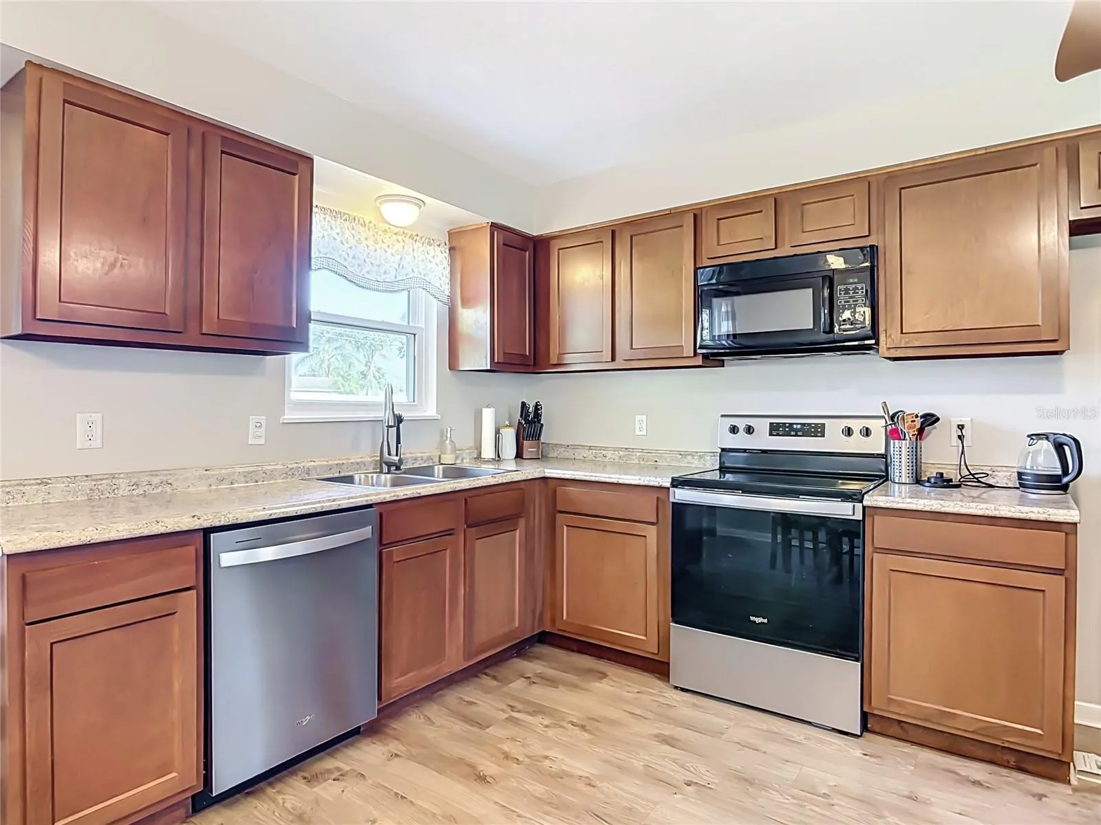 97 S COURTLAND BLVD, photo 20