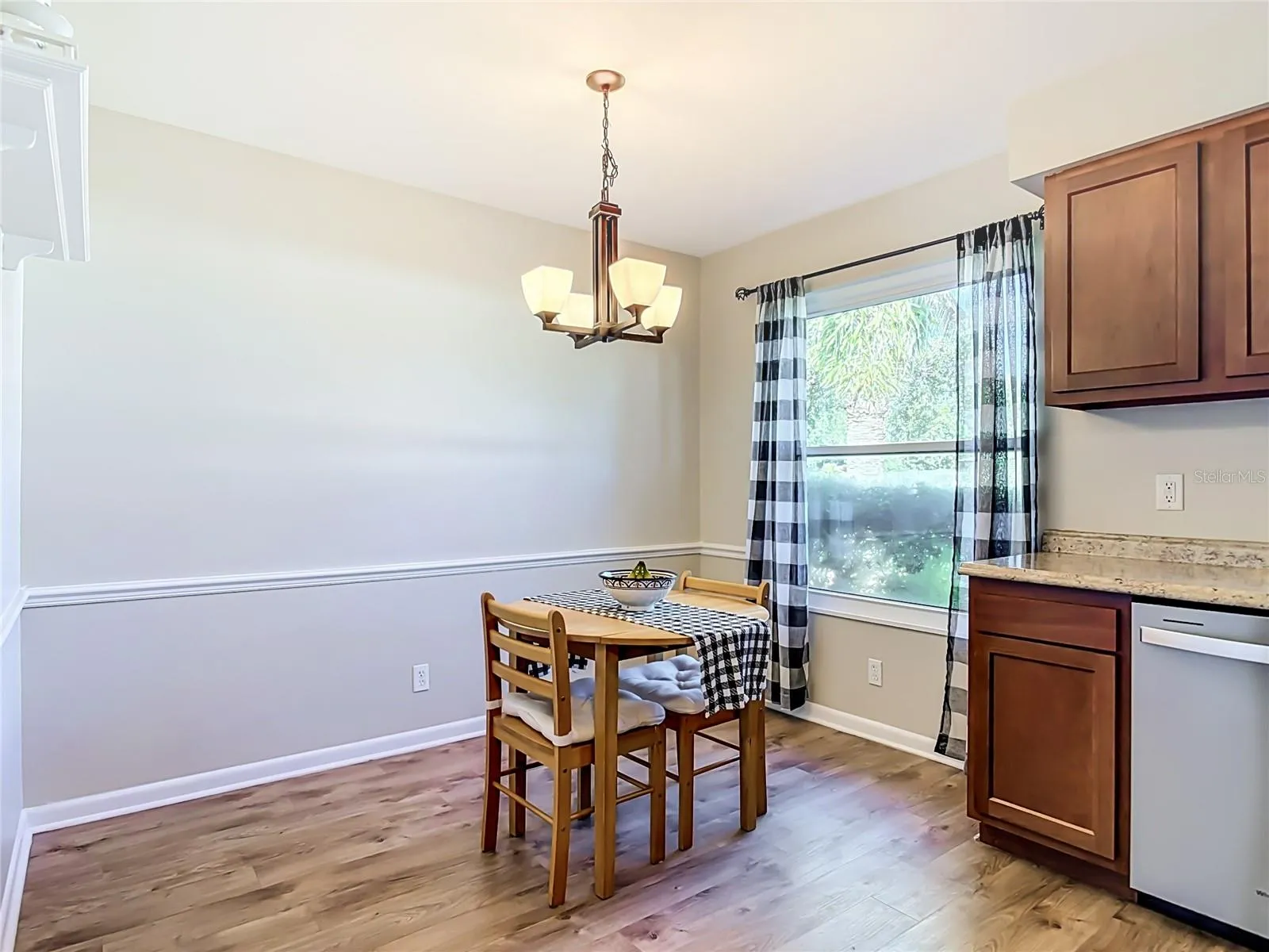 97 S COURTLAND BLVD, photo 24