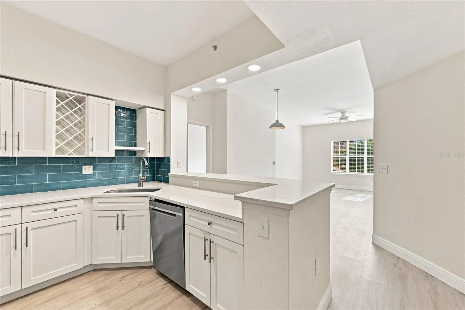200 4TH AVE S #228, photo 8