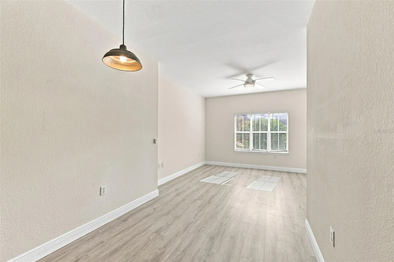 200 4TH AVE S #228, photo 13