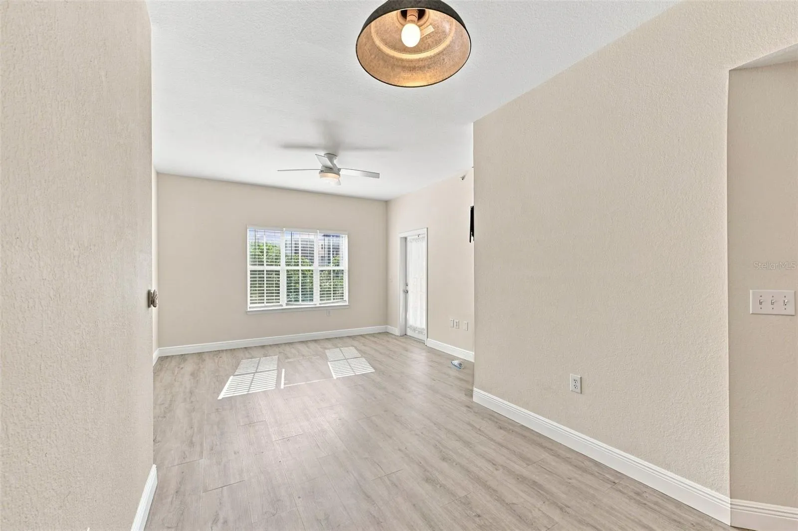 200 4TH AVE S #228, photo 15
