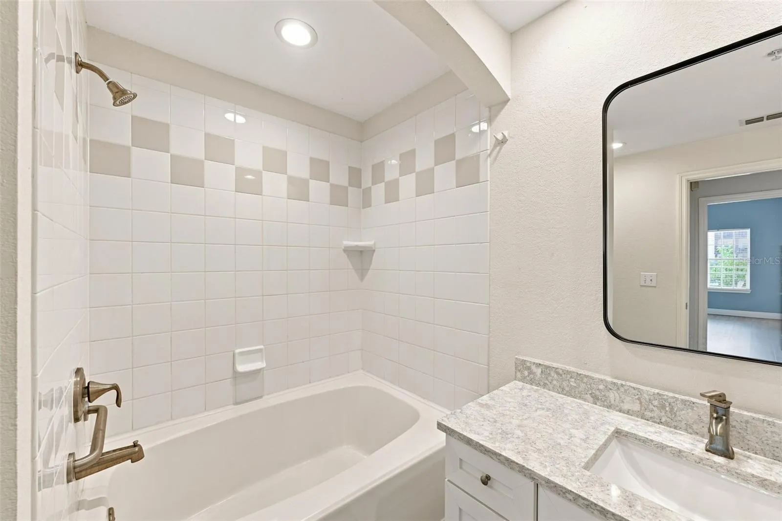 200 4TH AVE S #228, photo 18