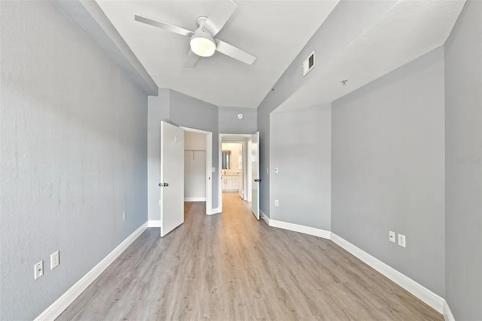 200 4TH AVE S #228, photo 22