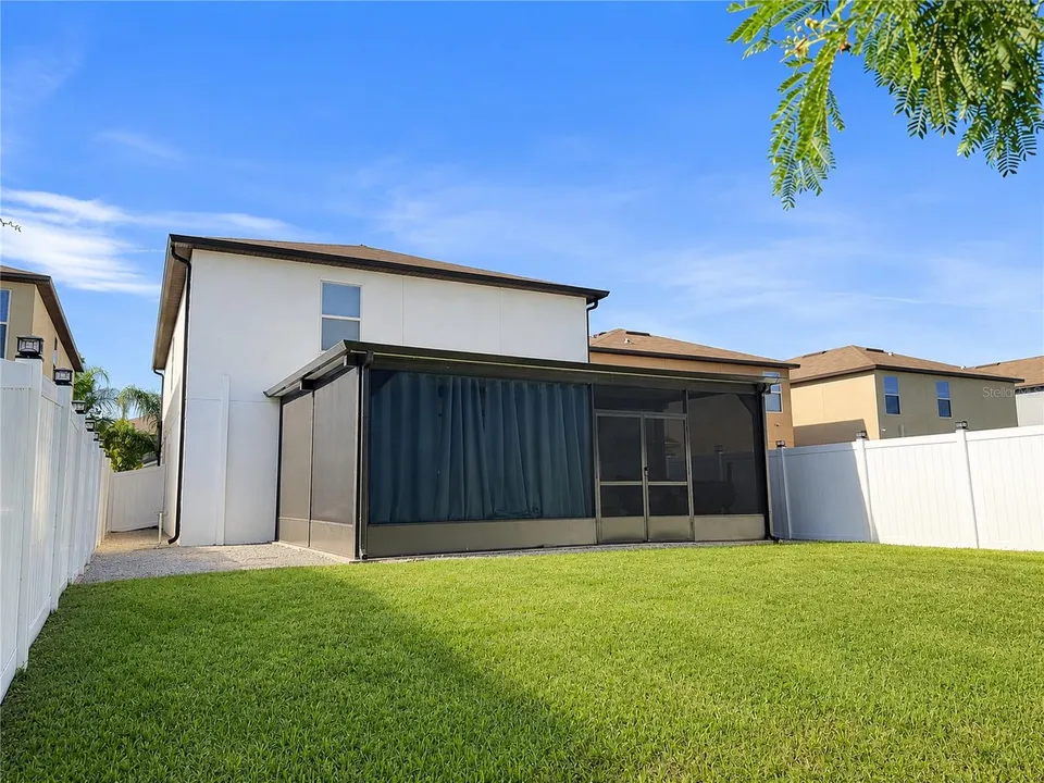 407 ROYAL EMPRESS DR, photo 4
