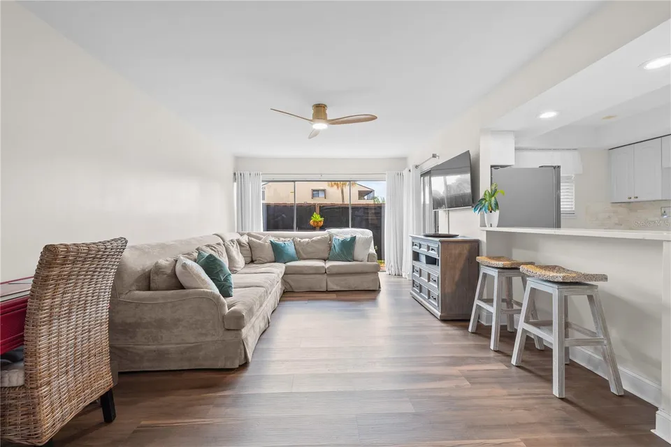 782 VILLAGE LAKE TER N #103, photo 18