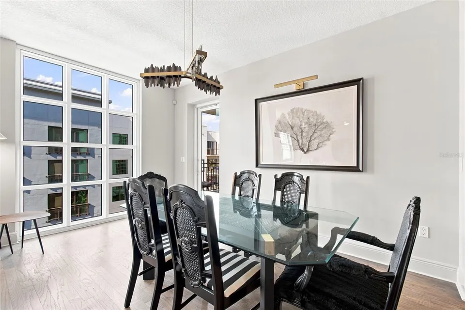 1227 E MADISON ST #703, photo 25