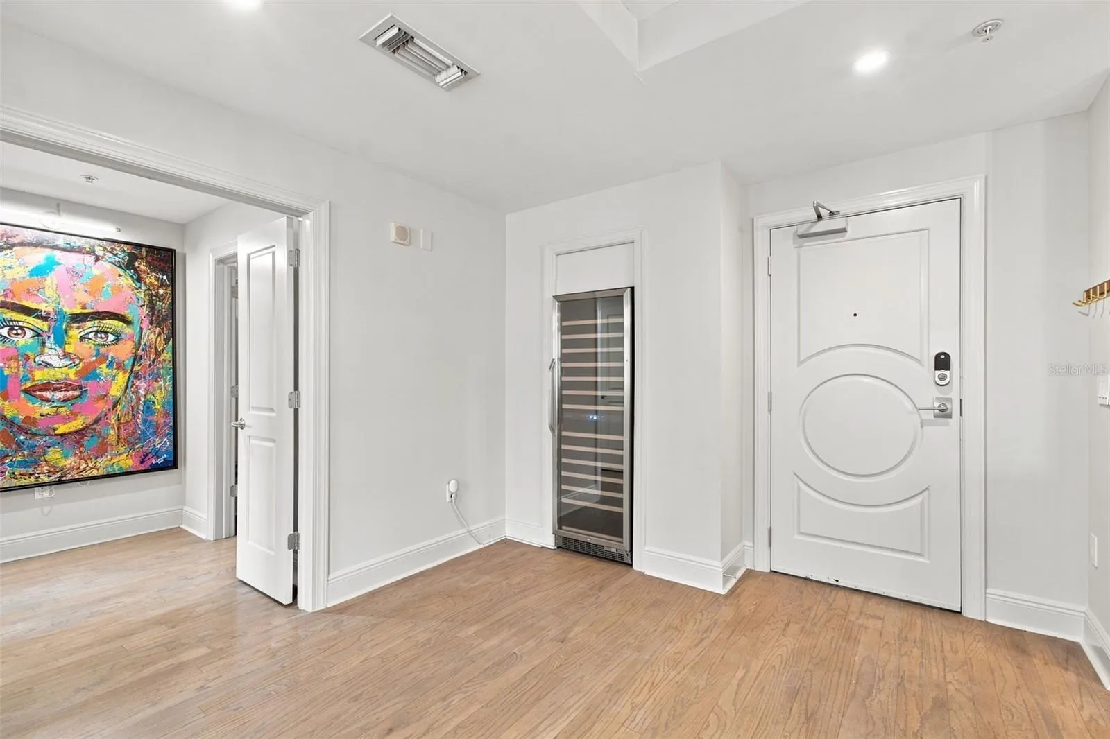 1227 E MADISON ST #703, photo 28