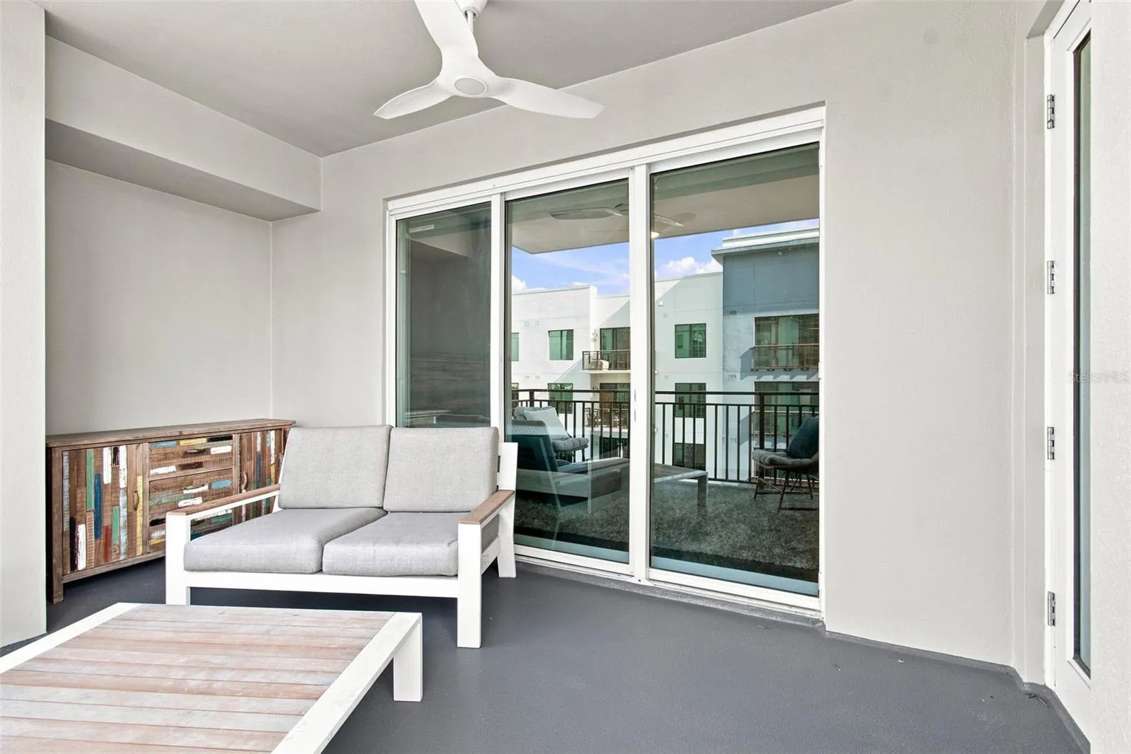 1227 E MADISON ST #703, photo 38