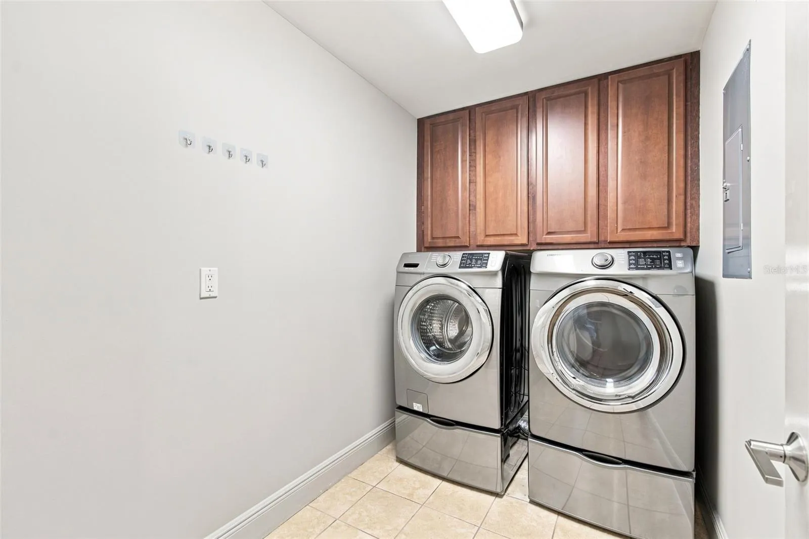 1227 E MADISON ST #703, photo 41