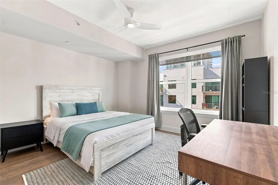 1227 E MADISON ST #703, photo 43