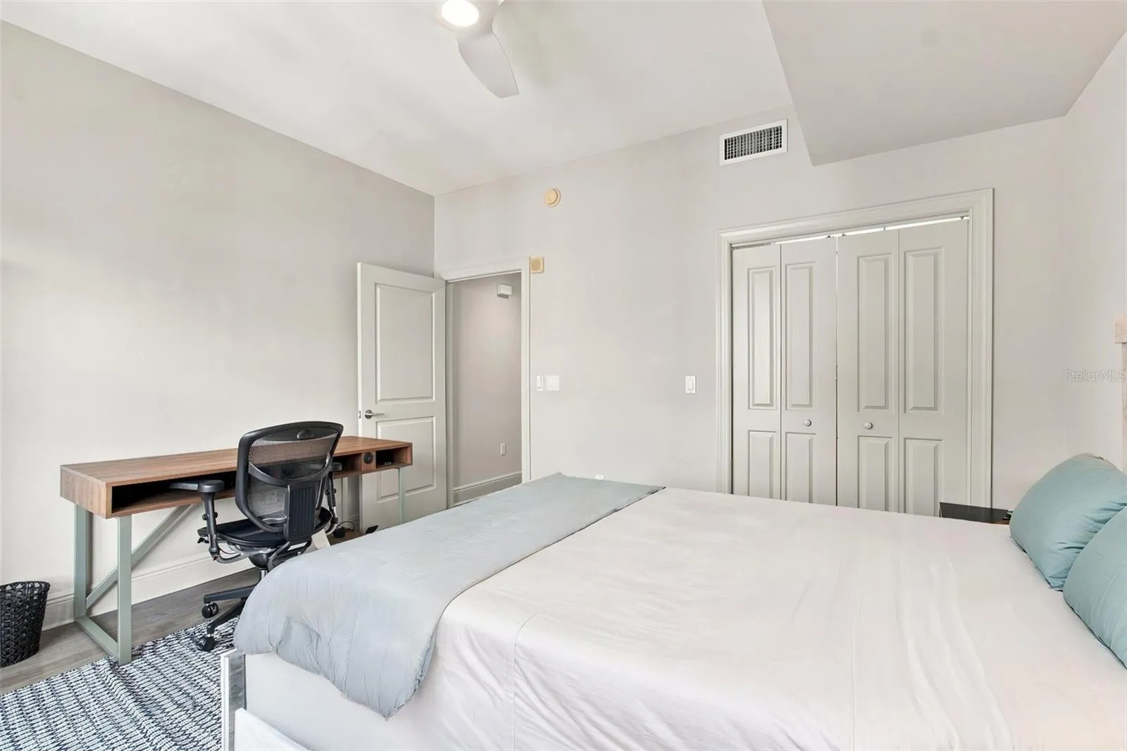 1227 E MADISON ST #703, photo 45