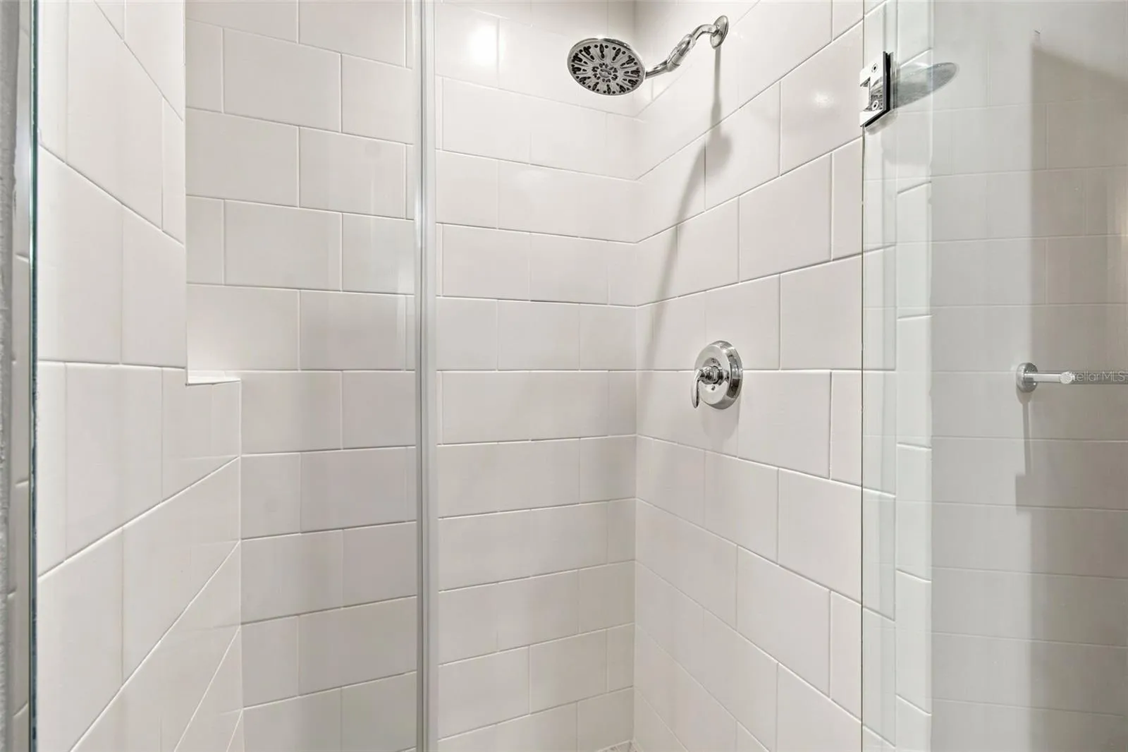 1227 E MADISON ST #703, photo 48