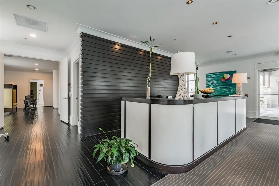 1227 E MADISON ST #703, photo 53