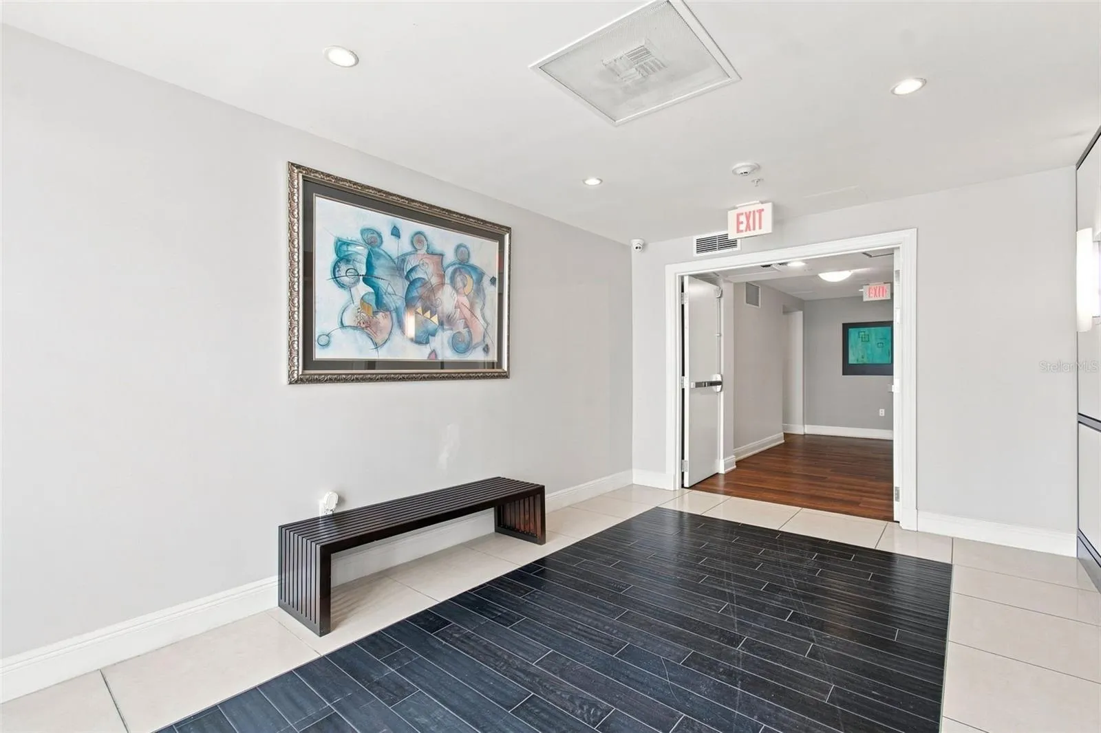 1227 E MADISON ST #703, photo 54