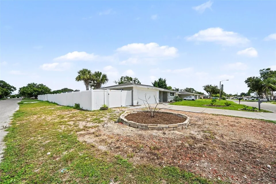 7815 MONARDA DR, photo 5