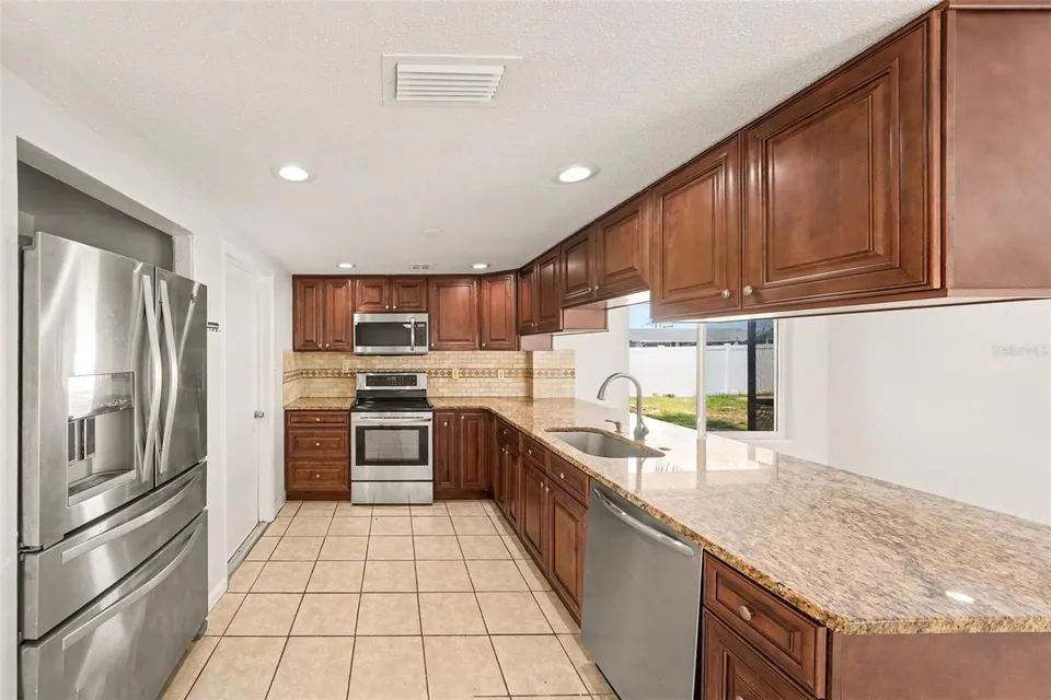 7815 MONARDA DR, photo 11